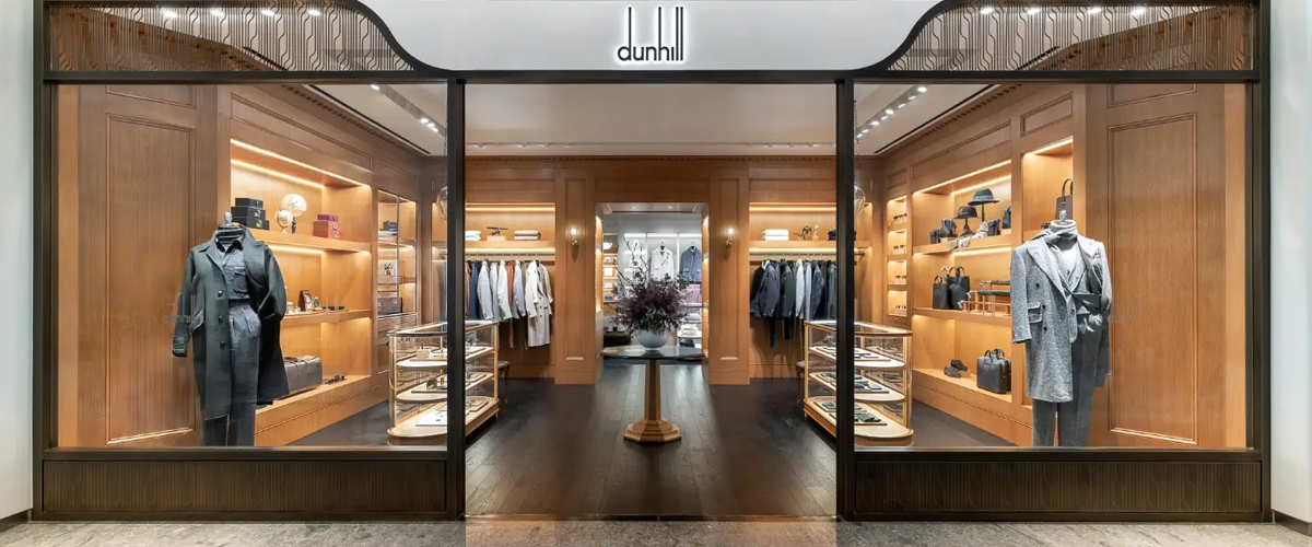 英国男士奢华品牌dunhill欣然宣布，其位于北京知名商业中心SKP的精品店，于近日正式完成蜕变升级，隆重揭幕。全新精品店锐意呈..